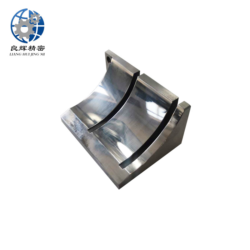 五金零件非标定制1. Common equipment for Lianghui mechanical processing The commonly used equipment for Lianghui Mechanical Processing generally includes CNC milling machines, CNC grinders, CNC lathes, EDM machines, external cylindrical grinders, internal cylindri_人生就是博